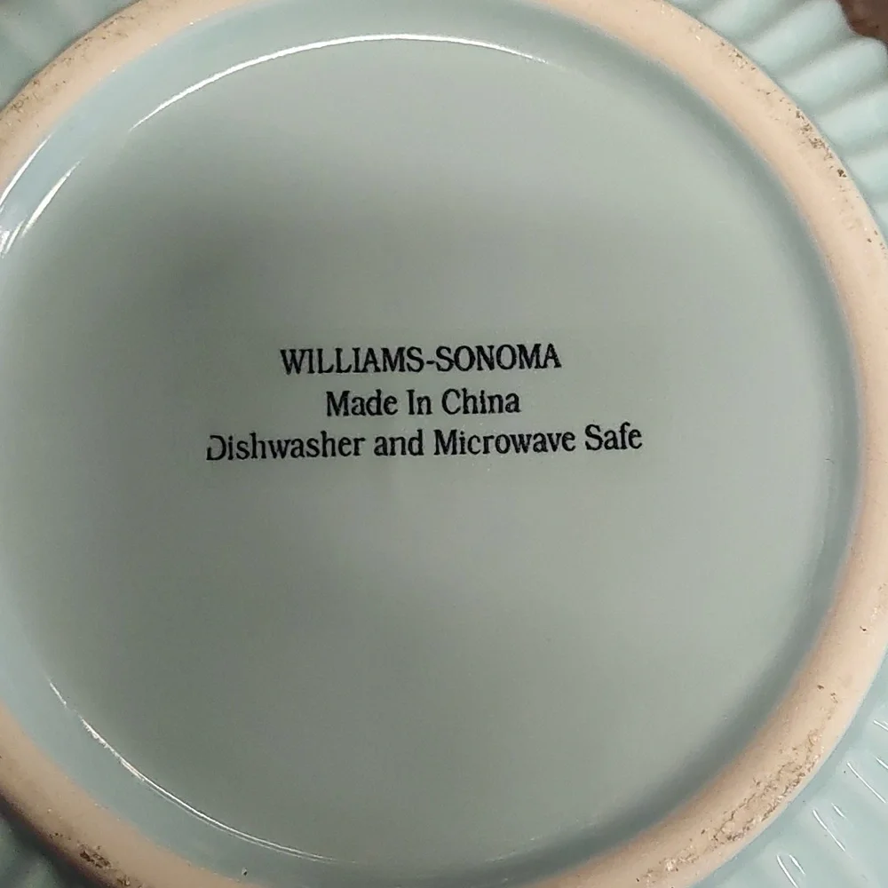 Williams Sonoma Ribbed Ceramic Bowl